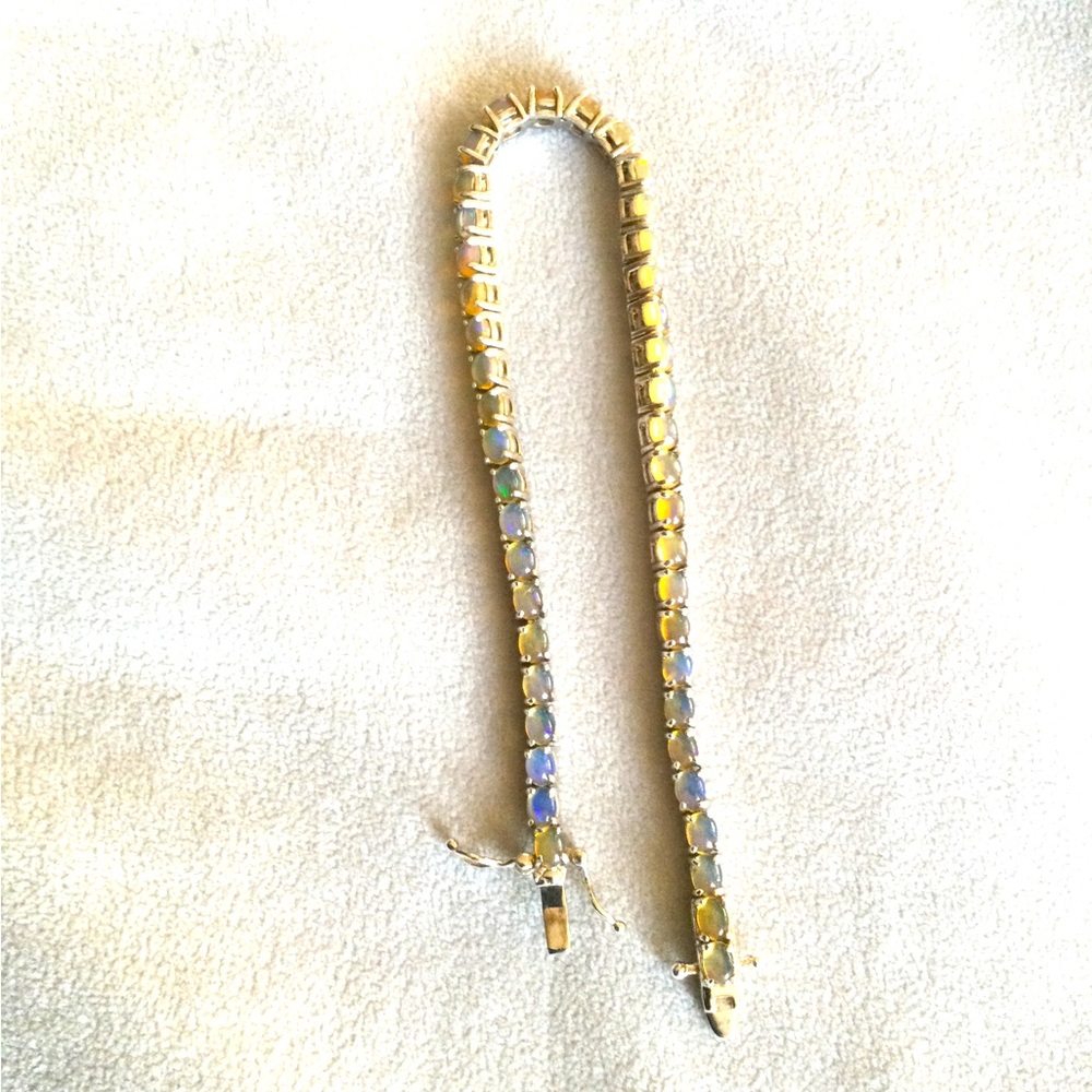 Elegant 925 Sterling Silver Bracelet with Iridescent Opal Stones